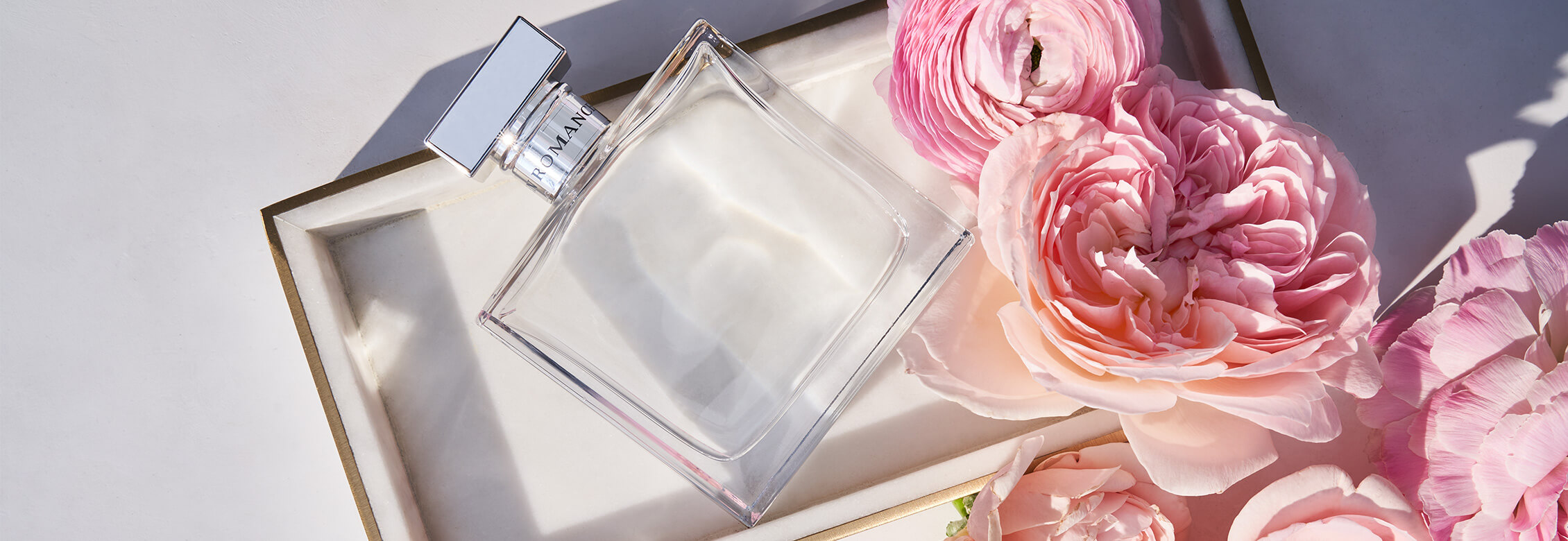 Romance Eau de Parfum Set Hero Banner